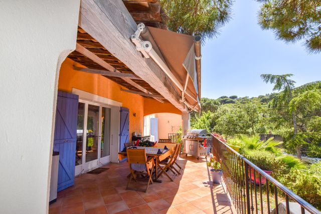 Maison à vendre - 5 pièces - 177 m2 - La Croix Valmer - 83 - PROVENCE-ALPES-COTE-D-AZUR