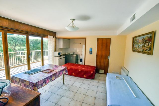 Maison à vendre - 5 pièces - 177 m2 - La Croix Valmer - 83 - PROVENCE-ALPES-COTE-D-AZUR