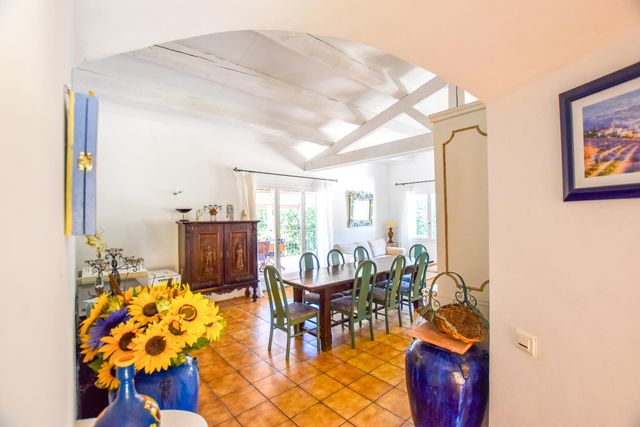 Maison à vendre - 5 pièces - 177 m2 - La Croix Valmer - 83 - PROVENCE-ALPES-COTE-D-AZUR