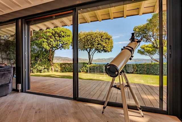 Maison à vendre - 11 pièces - 317 m2 - Cavalaire Sur Mer - 83 - PROVENCE-ALPES-COTE-D-AZUR