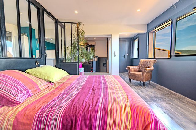 Maison à vendre - 11 pièces - 317 m2 - Cavalaire Sur Mer - 83 - PROVENCE-ALPES-COTE-D-AZUR