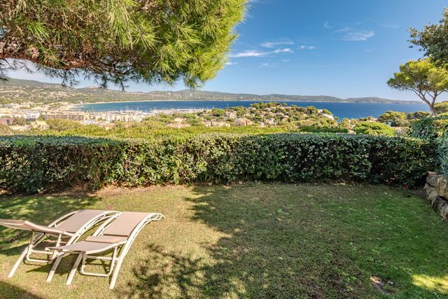 Maison à vendre - 11 pièces - 317 m2 - Cavalaire Sur Mer - 83 - PROVENCE-ALPES-COTE-D-AZUR