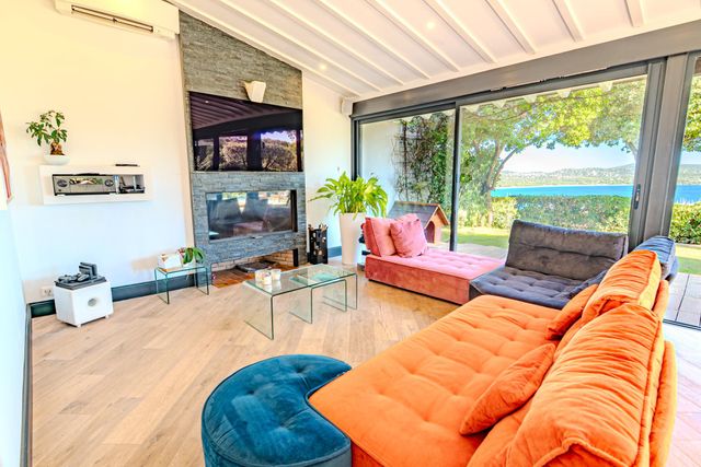 Maison à vendre - 11 pièces - 317 m2 - Cavalaire Sur Mer - 83 - PROVENCE-ALPES-COTE-D-AZUR