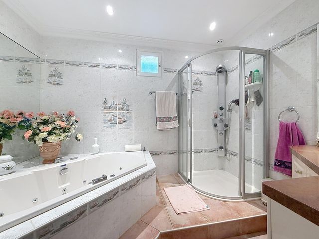 Maison &agrave; vendre - 5 pi&egrave;ces - 160 m2 - Cavalaire Sur Mer - 83 - PROVENCE-ALPES-COTE-D-AZUR