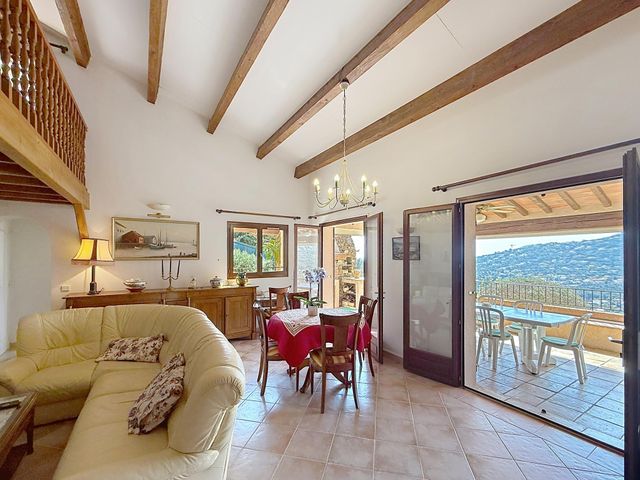 Maison &agrave; vendre - 5 pi&egrave;ces - 160 m2 - Cavalaire Sur Mer - 83 - PROVENCE-ALPES-COTE-D-AZUR