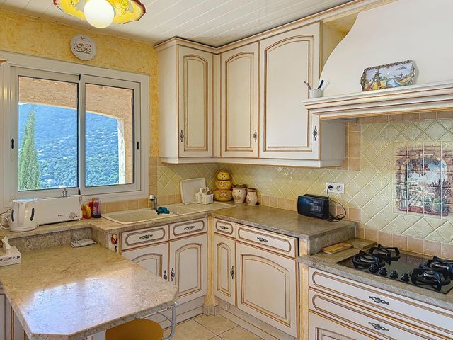 Maison &agrave; vendre - 5 pi&egrave;ces - 160 m2 - Cavalaire Sur Mer - 83 - PROVENCE-ALPES-COTE-D-AZUR