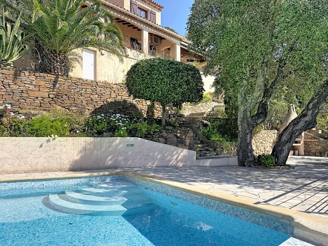 Maison &agrave; vendre - 5 pi&egrave;ces - 160 m2 - Cavalaire Sur Mer - 83 - PROVENCE-ALPES-COTE-D-AZUR