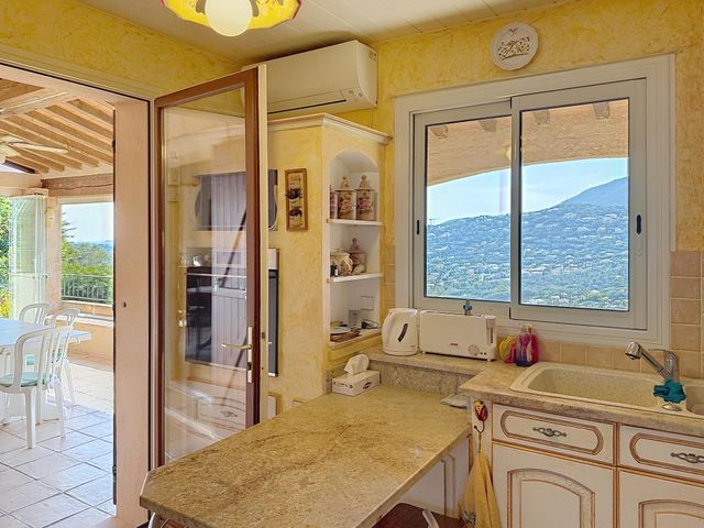 Maison &agrave; vendre - 5 pi&egrave;ces - 160 m2 - Cavalaire Sur Mer - 83 - PROVENCE-ALPES-COTE-D-AZUR