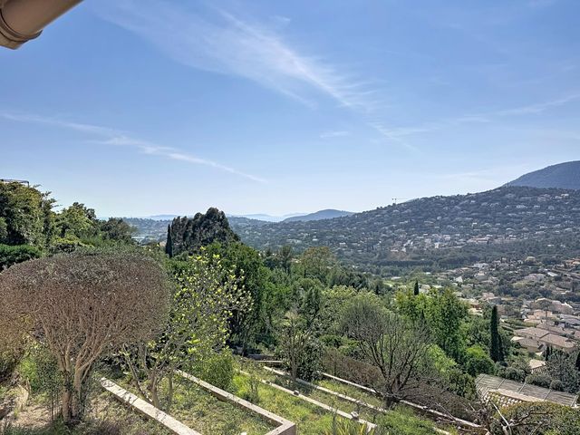 Maison &agrave; vendre - 5 pi&egrave;ces - 160 m2 - Cavalaire Sur Mer - 83 - PROVENCE-ALPES-COTE-D-AZUR