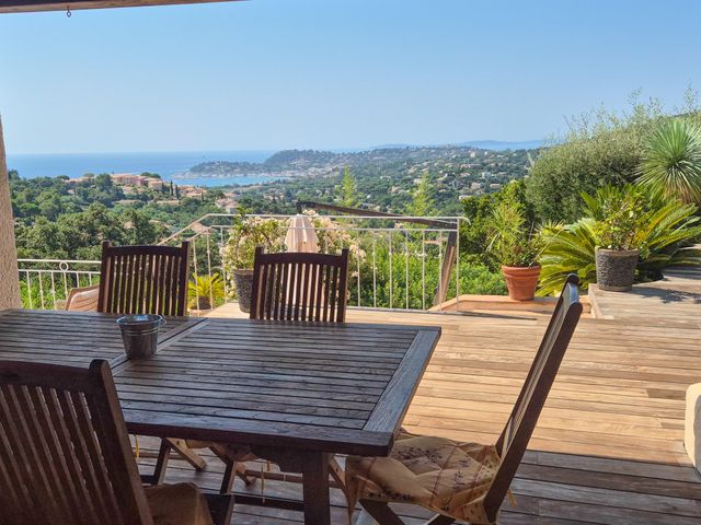 Maison à vendre - 5 pièces - 152 m2 - Cavalaire Sur Mer - 83 - PROVENCE-ALPES-COTE-D-AZUR