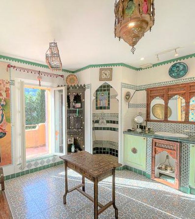 Maison à vendre - 5 pièces - 184 m2 - Cavalaire Sur Mer - 83 - PROVENCE-ALPES-COTE-D-AZUR