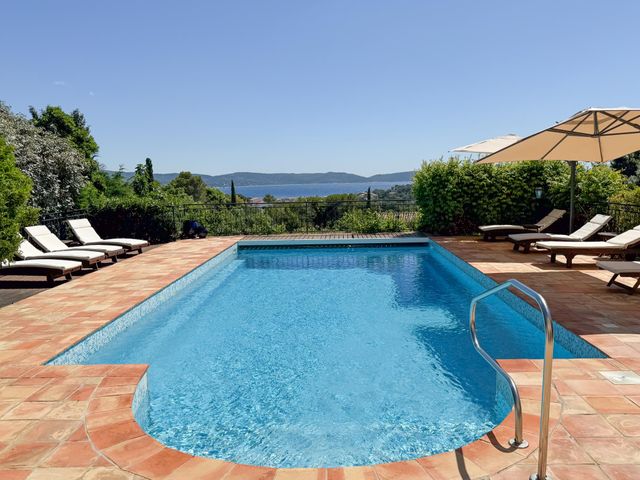 Maison à vendre - 7 pièces - 165 m2 - Cavalaire Sur Mer - 83 - PROVENCE-ALPES-COTE-D-AZUR