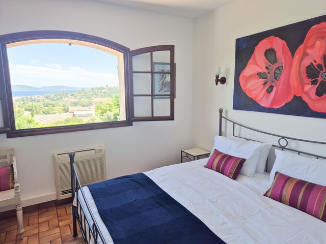 Maison à vendre - 7 pièces - 165 m2 - Cavalaire Sur Mer - 83 - PROVENCE-ALPES-COTE-D-AZUR