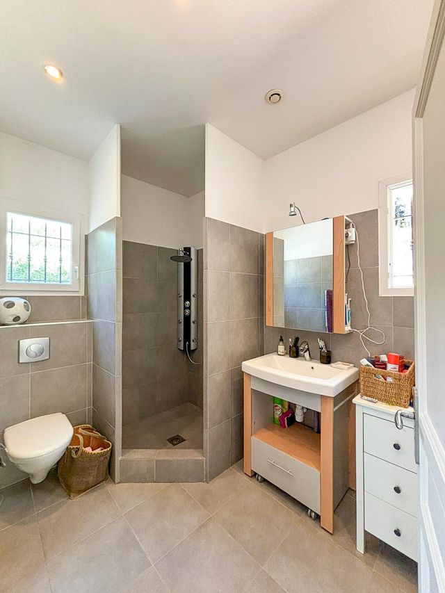 Maison à vendre - 6 pièces - 170 m2 - Gassin - 83 - PROVENCE-ALPES-COTE-D-AZUR