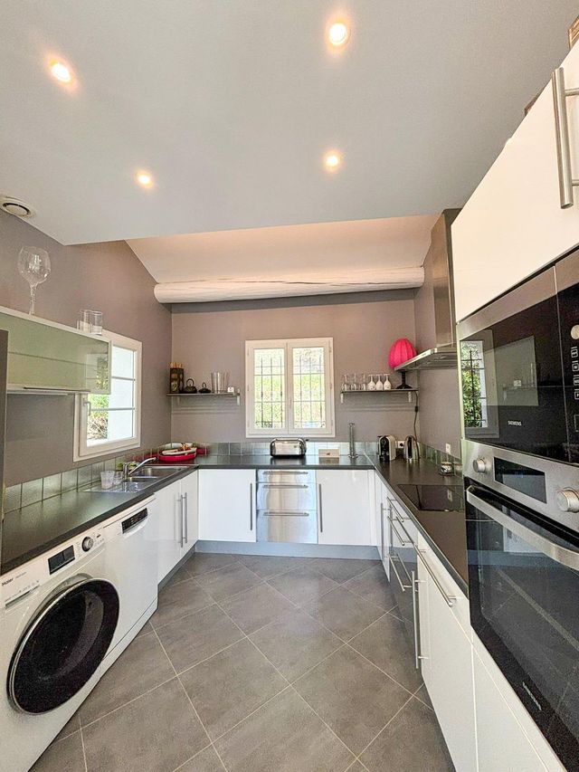 Maison à vendre - 6 pièces - 170 m2 - Gassin - 83 - PROVENCE-ALPES-COTE-D-AZUR