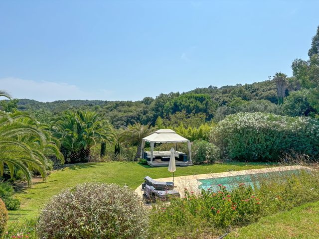 Maison à vendre - 6 pièces - 170 m2 - Gassin - 83 - PROVENCE-ALPES-COTE-D-AZUR