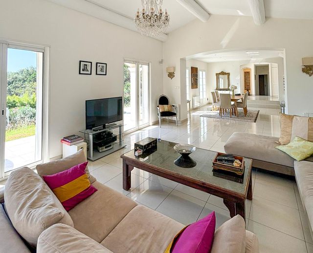 Maison à vendre - 6 pièces - 170 m2 - Gassin - 83 - PROVENCE-ALPES-COTE-D-AZUR