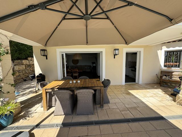 Maison à vendre - 5 pièces - 140 m2 - Cavalaire Sur Mer - 83 - PROVENCE-ALPES-COTE-D-AZUR