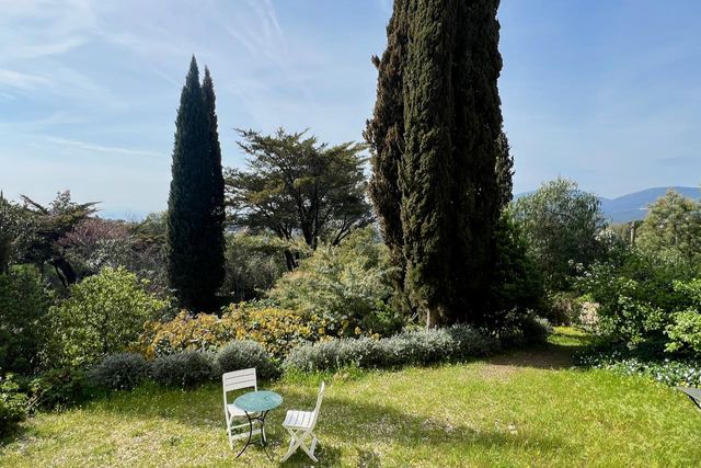 Maison à vendre - 10 pièces - 333,54 m2 - La Croix Valmer - 83 - PROVENCE-ALPES-COTE-D-AZUR