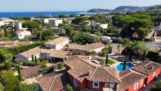 Maison &agrave; vendre - 6 pi&egrave;ces - 192 m2 - Cavalaire Sur Mer - 83 - PROVENCE-ALPES-COTE-D-AZUR