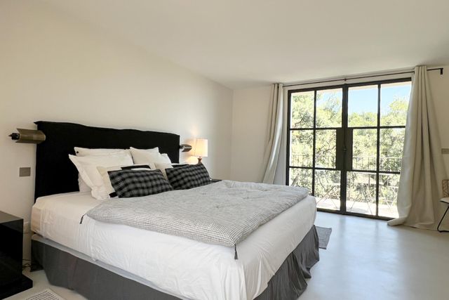 Maison à vendre - 7 pièces - 370 m2 - Cavalaire Sur Mer - 83 - PROVENCE-ALPES-COTE-D-AZUR