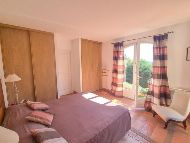 Maison à vendre - 6 pièces - 155 m2 - La Croix Valmer - 83 - PROVENCE-ALPES-COTE-D-AZUR