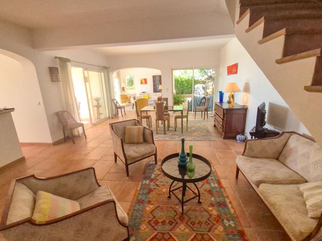 Maison à vendre - 6 pièces - 155 m2 - La Croix Valmer - 83 - PROVENCE-ALPES-COTE-D-AZUR