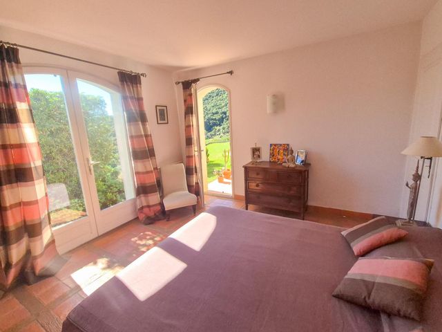 Maison à vendre - 6 pièces - 155 m2 - La Croix Valmer - 83 - PROVENCE-ALPES-COTE-D-AZUR