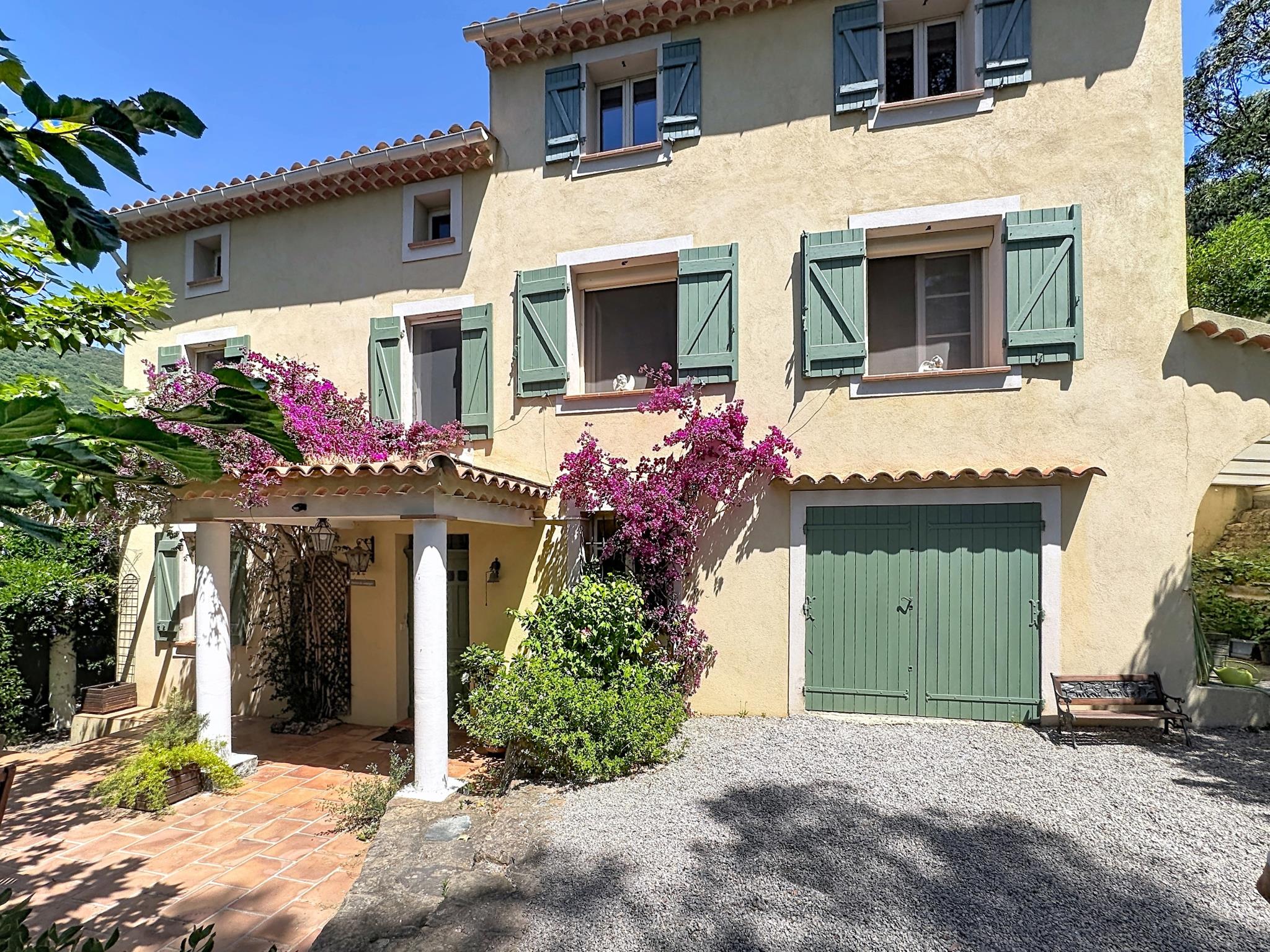 maison  - CAVALAIRE SUR MER- 83