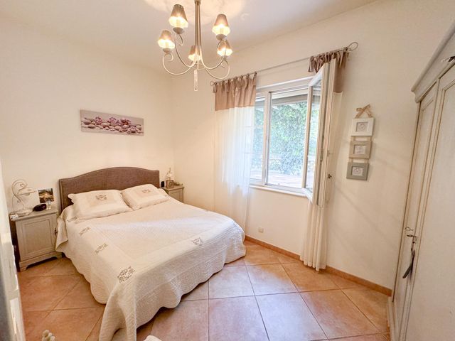 Maison à vendre - 5 pièces - 205 m2 - Cavalaire Sur Mer - 83 - PROVENCE-ALPES-COTE-D-AZUR