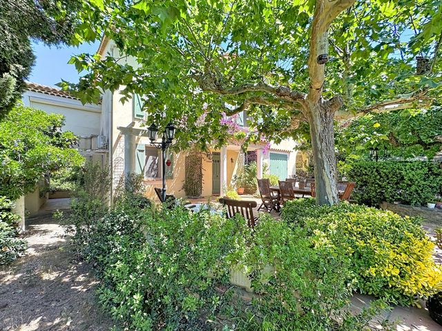 Maison &agrave; vendre - 5 pi&egrave;ces - 205 m2 - Cavalaire Sur Mer - 83 - PROVENCE-ALPES-COTE-D-AZUR