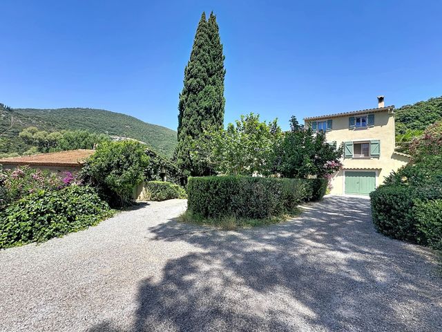 Maison &agrave; vendre - 5 pi&egrave;ces - 205 m2 - Cavalaire Sur Mer - 83 - PROVENCE-ALPES-COTE-D-AZUR