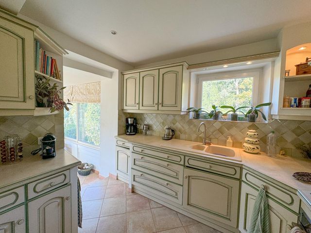 Maison à vendre - 5 pièces - 205 m2 - Cavalaire Sur Mer - 83 - PROVENCE-ALPES-COTE-D-AZUR