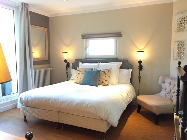 Maison à vendre - 8 pièces - 263 m2 - Cavalaire Sur Mer - 83 - PROVENCE-ALPES-COTE-D-AZUR