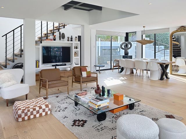 Maison à vendre - 7 pièces - 220 m2 - Cavalaire Sur Mer - 83 - PROVENCE-ALPES-COTE-D-AZUR