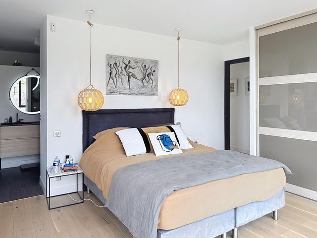 Maison à vendre - 7 pièces - 220 m2 - Cavalaire Sur Mer - 83 - PROVENCE-ALPES-COTE-D-AZUR