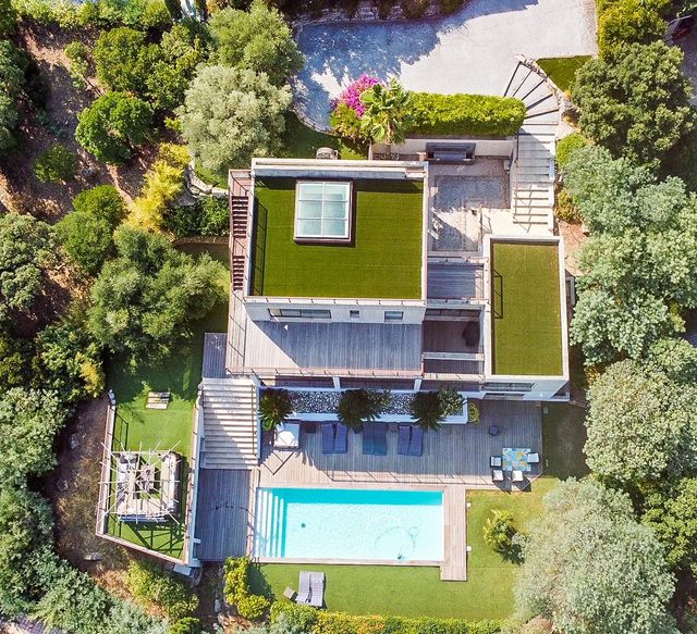 Maison à vendre - 7 pièces - 220 m2 - Cavalaire Sur Mer - 83 - PROVENCE-ALPES-COTE-D-AZUR