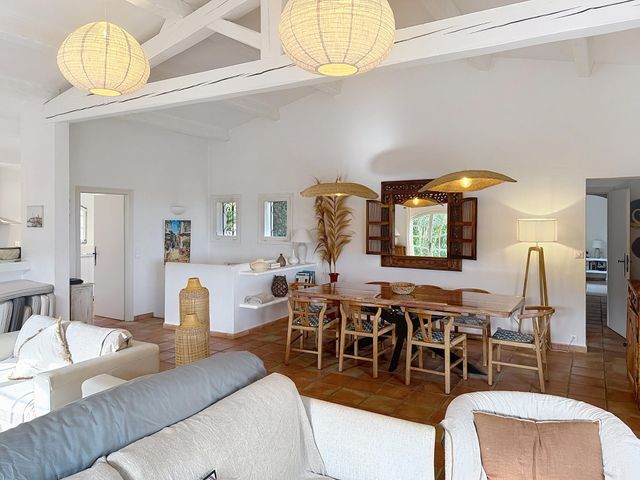 Maison à vendre - 6 pièces - 170 m2 - Cavalaire Sur Mer - 83 - PROVENCE-ALPES-COTE-D-AZUR