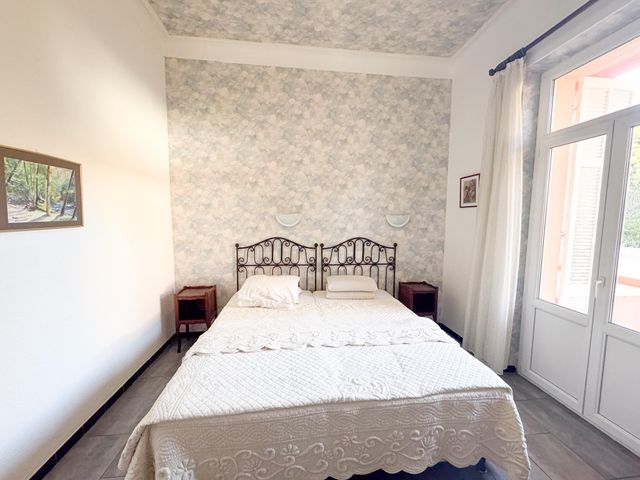 Maison à vendre - 8 pièces - 367 m2 - Cavalaire Sur Mer - 83 - PROVENCE-ALPES-COTE-D-AZUR