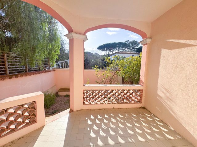 Maison à vendre - 8 pièces - 367 m2 - Cavalaire Sur Mer - 83 - PROVENCE-ALPES-COTE-D-AZUR