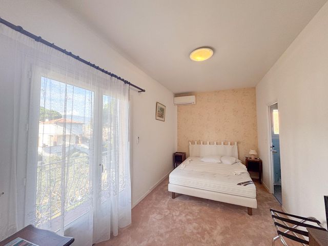 Maison à vendre - 8 pièces - 367 m2 - Cavalaire Sur Mer - 83 - PROVENCE-ALPES-COTE-D-AZUR