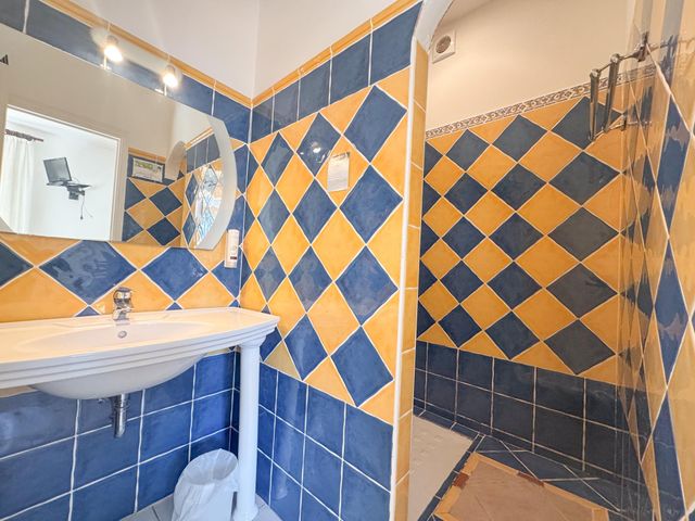 Maison à vendre - 8 pièces - 367 m2 - Cavalaire Sur Mer - 83 - PROVENCE-ALPES-COTE-D-AZUR