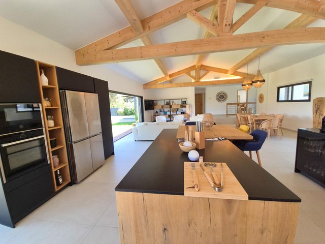 Maison &agrave; vendre - 9 pi&egrave;ces - 350 m2 - La Croix Valmer - 83 - PROVENCE-ALPES-COTE-D-AZUR
