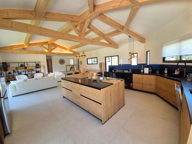 Maison &agrave; vendre - 9 pi&egrave;ces - 350 m2 - La Croix Valmer - 83 - PROVENCE-ALPES-COTE-D-AZUR