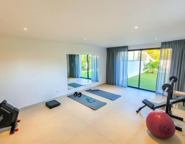 Maison &agrave; vendre - 9 pi&egrave;ces - 350 m2 - La Croix Valmer - 83 - PROVENCE-ALPES-COTE-D-AZUR