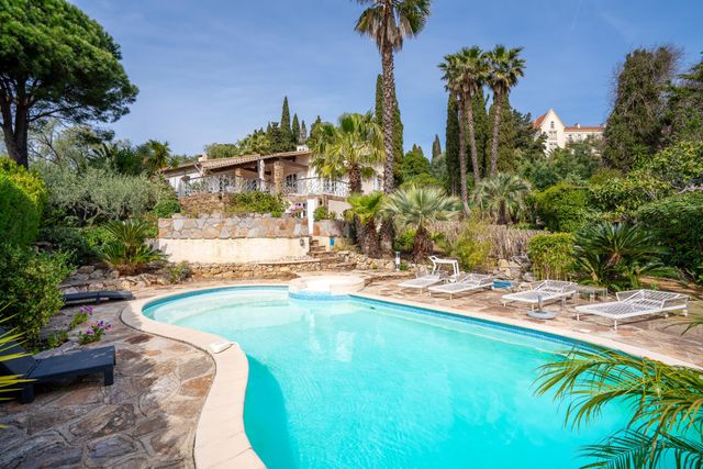 Maison &agrave; vendre - 6 pi&egrave;ces - 183 m2 - La Croix Valmer - 83 - PROVENCE-ALPES-COTE-D-AZUR