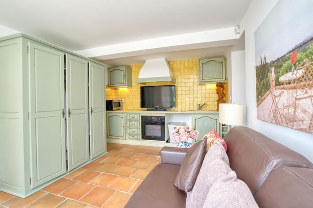 Maison &agrave; vendre - 6 pi&egrave;ces - 183 m2 - La Croix Valmer - 83 - PROVENCE-ALPES-COTE-D-AZUR