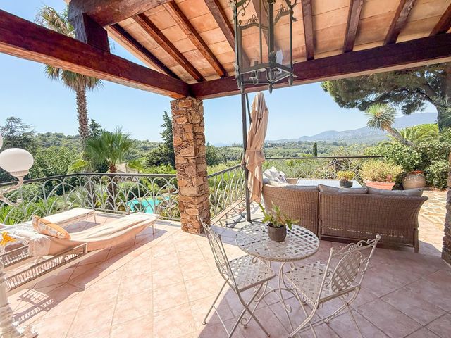 Maison &agrave; vendre - 6 pi&egrave;ces - 183 m2 - La Croix Valmer - 83 - PROVENCE-ALPES-COTE-D-AZUR