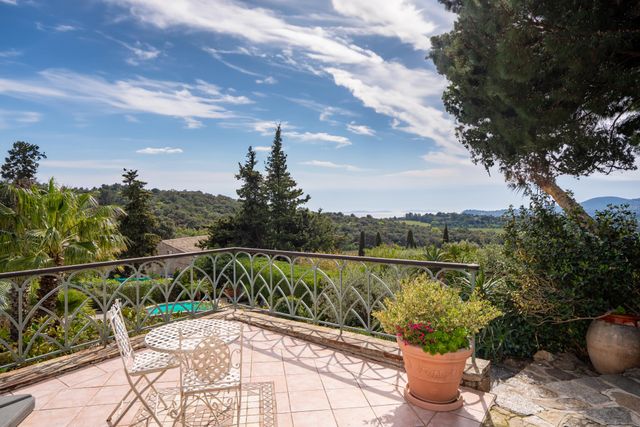 Maison &agrave; vendre - 6 pi&egrave;ces - 183 m2 - La Croix Valmer - 83 - PROVENCE-ALPES-COTE-D-AZUR