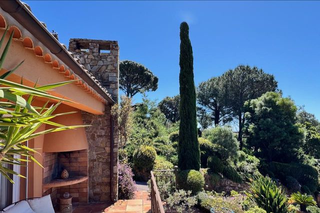 Maison &agrave; vendre - 7 pi&egrave;ces - 230 m2 - La Croix Valmer - 83 - PROVENCE-ALPES-COTE-D-AZUR